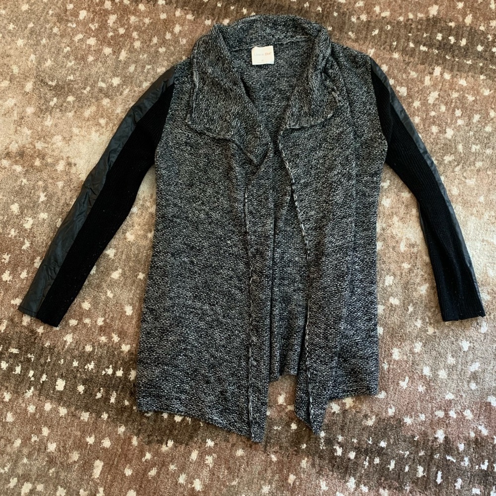 Line and Dot size M medium black cardigan pleather sleeve